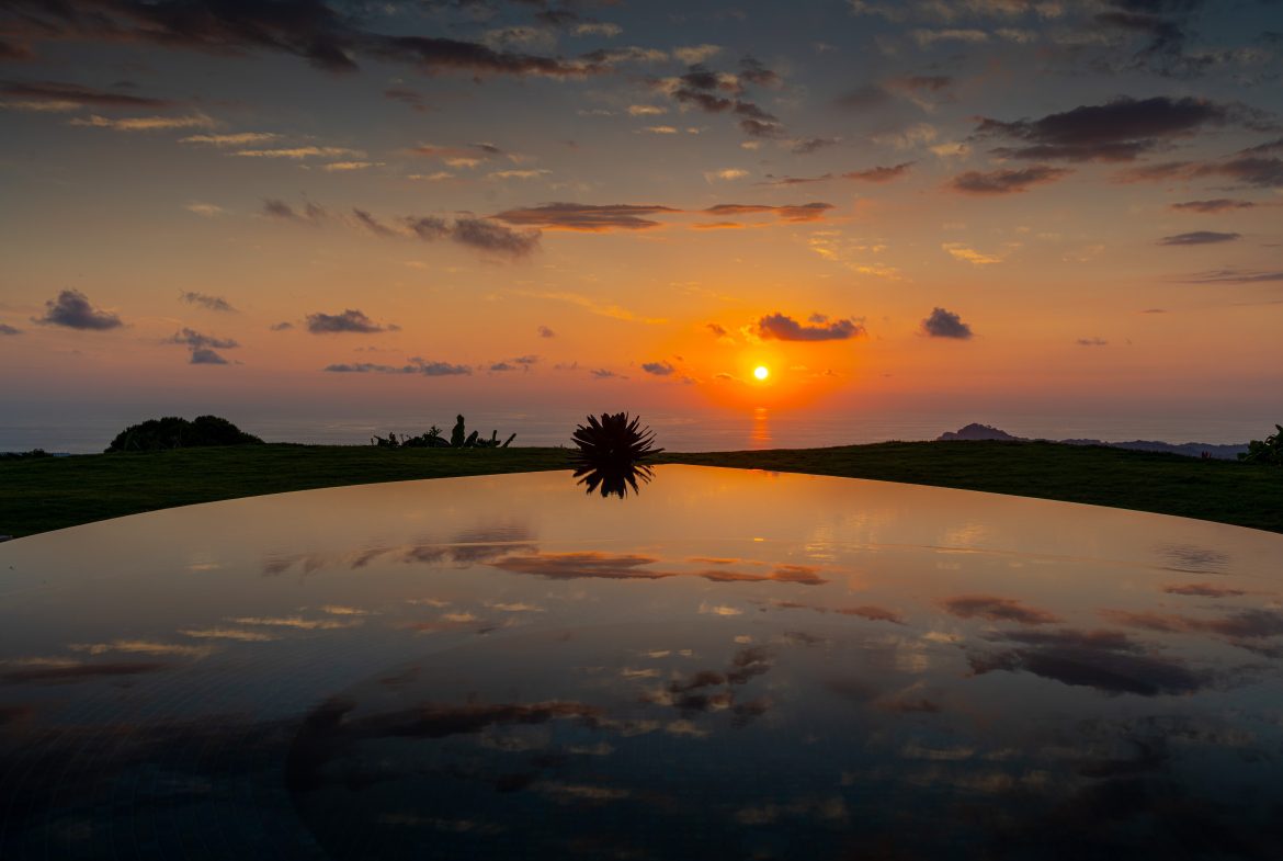 SUEÑO DEL PACIFICO – A LUXURIOUS MOUNTAIN-TOP SANCTUARY WITH UNRIVALED VIEWS – 6 ACRES