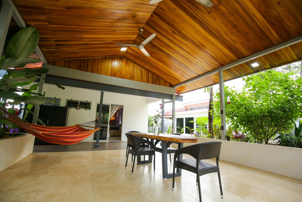 IDEAL RETIREMENT RETREAT NEAR DOMINICAL WITH INCOME POTENCIAL
