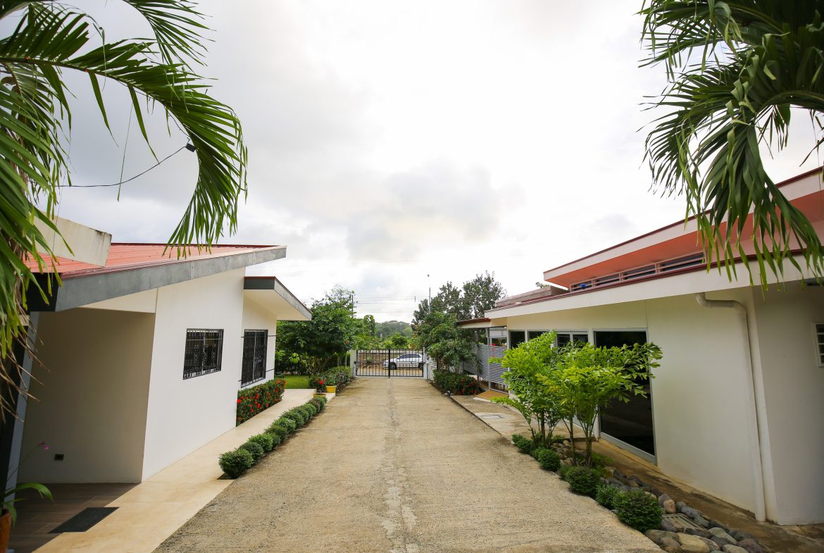 IDEAL RETIREMENT RETREAT NEAR DOMINICAL WITH INCOME POTENCIAL