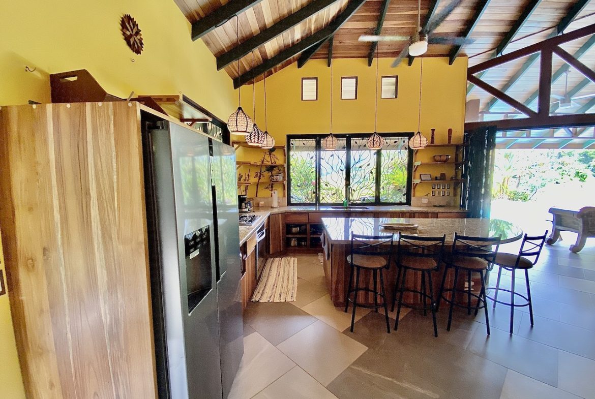 JUNGLE VIEW HOME IN PORTALON