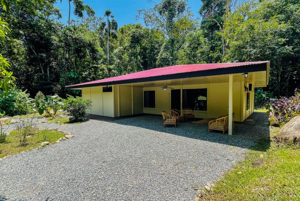 TROPICAL RIVERFRONT ESTATE IN CINCO VENTANAS – 5.65 ACRES WITH MULTIPLE HOMES, BUILD SITES & JUNGLE OASIS