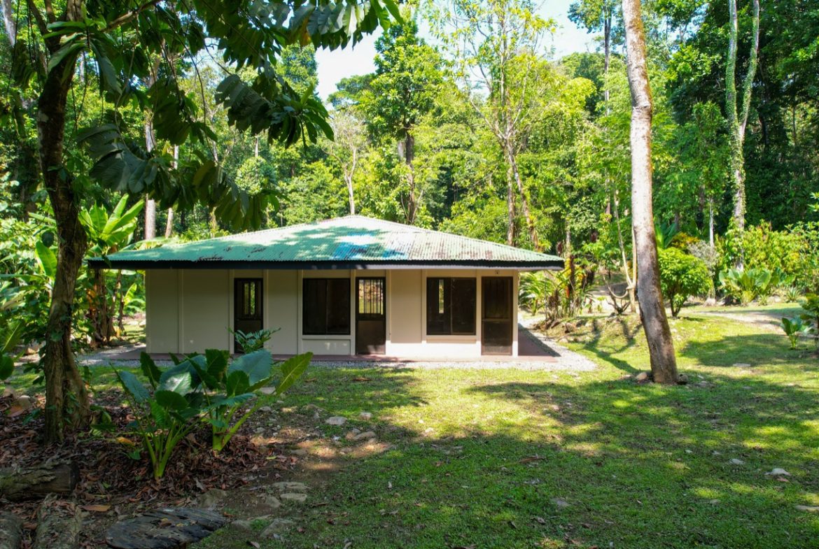 TROPICAL RIVERFRONT ESTATE IN CINCO VENTANAS – 5.65 ACRES WITH MULTIPLE HOMES, BUILD SITES & JUNGLE OASIS