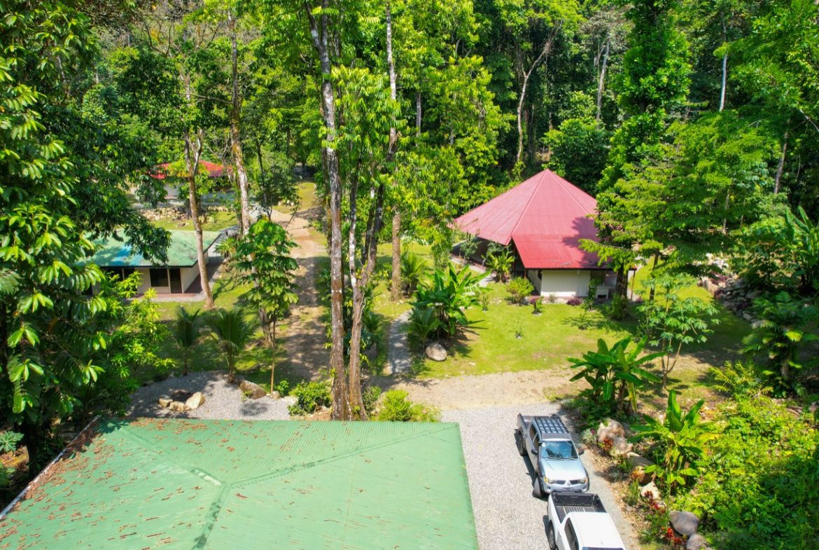 TROPICAL RIVERFRONT ESTATE IN CINCO VENTANAS – 5.65 ACRES WITH MULTIPLE HOMES, BUILD SITES & JUNGLE OASIS