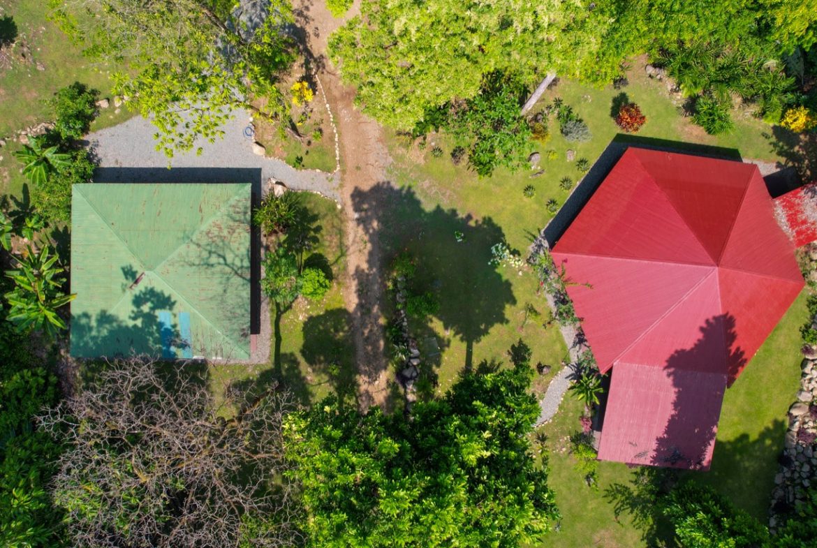 TROPICAL RIVERFRONT ESTATE IN CINCO VENTANAS – 5.65 ACRES WITH MULTIPLE HOMES, BUILD SITES & JUNGLE OASIS