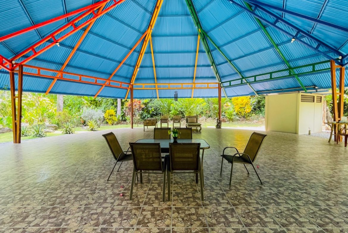 TROPICAL RIVERFRONT ESTATE IN CINCO VENTANAS – 5.65 ACRES WITH MULTIPLE HOMES, BUILD SITES & JUNGLE OASIS