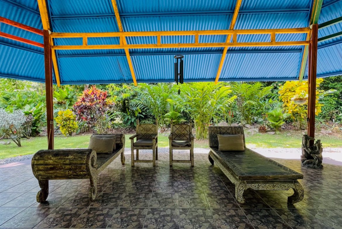 TROPICAL RIVERFRONT ESTATE IN CINCO VENTANAS – 5.65 ACRES WITH MULTIPLE HOMES, BUILD SITES & JUNGLE OASIS