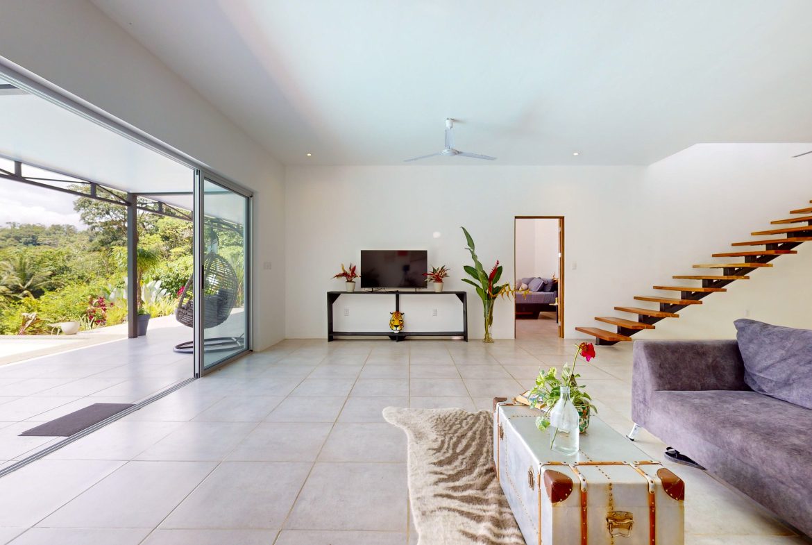 BEAUTIFUL AND MODERN HOME IN UVITA WITH INFINITY POOL, OCEAN VIEWS AND RENTAL OPTIONS, Uvita, Costa Rica — photo 5