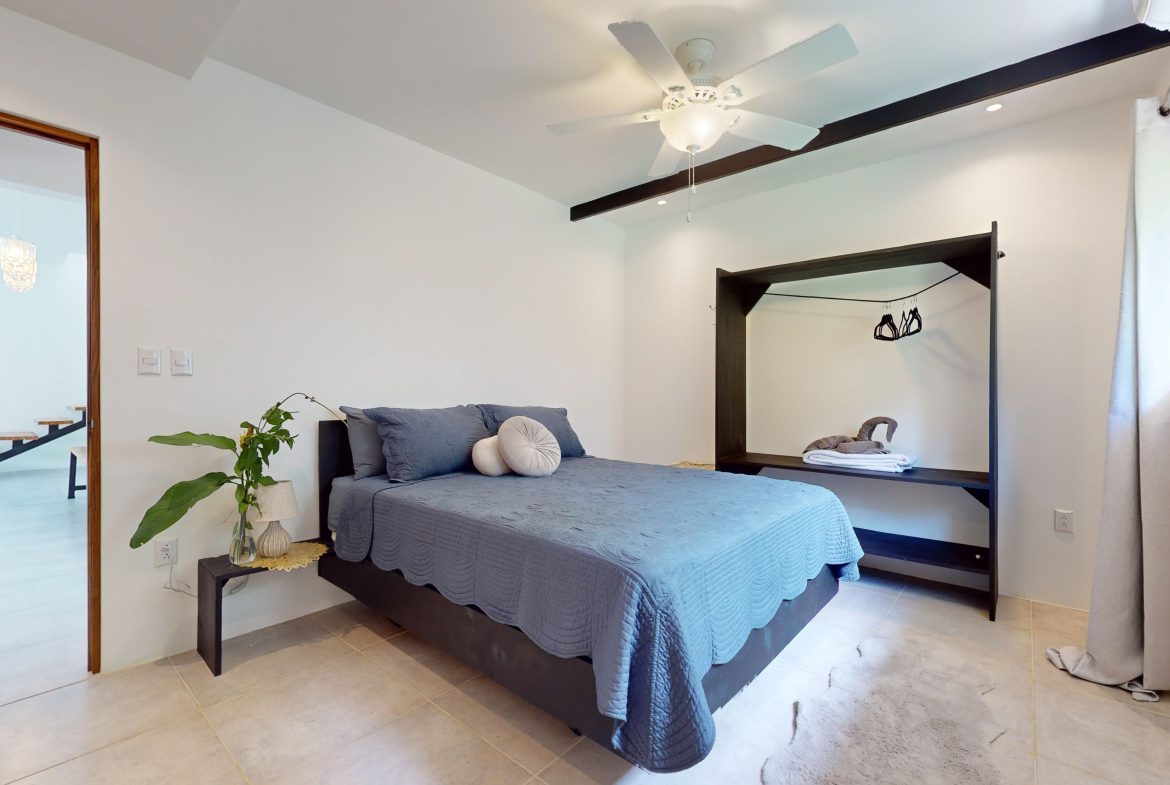 BEAUTIFUL AND MODERN HOME IN UVITA WITH INFINITY POOL, OCEAN VIEWS AND RENTAL OPTIONS