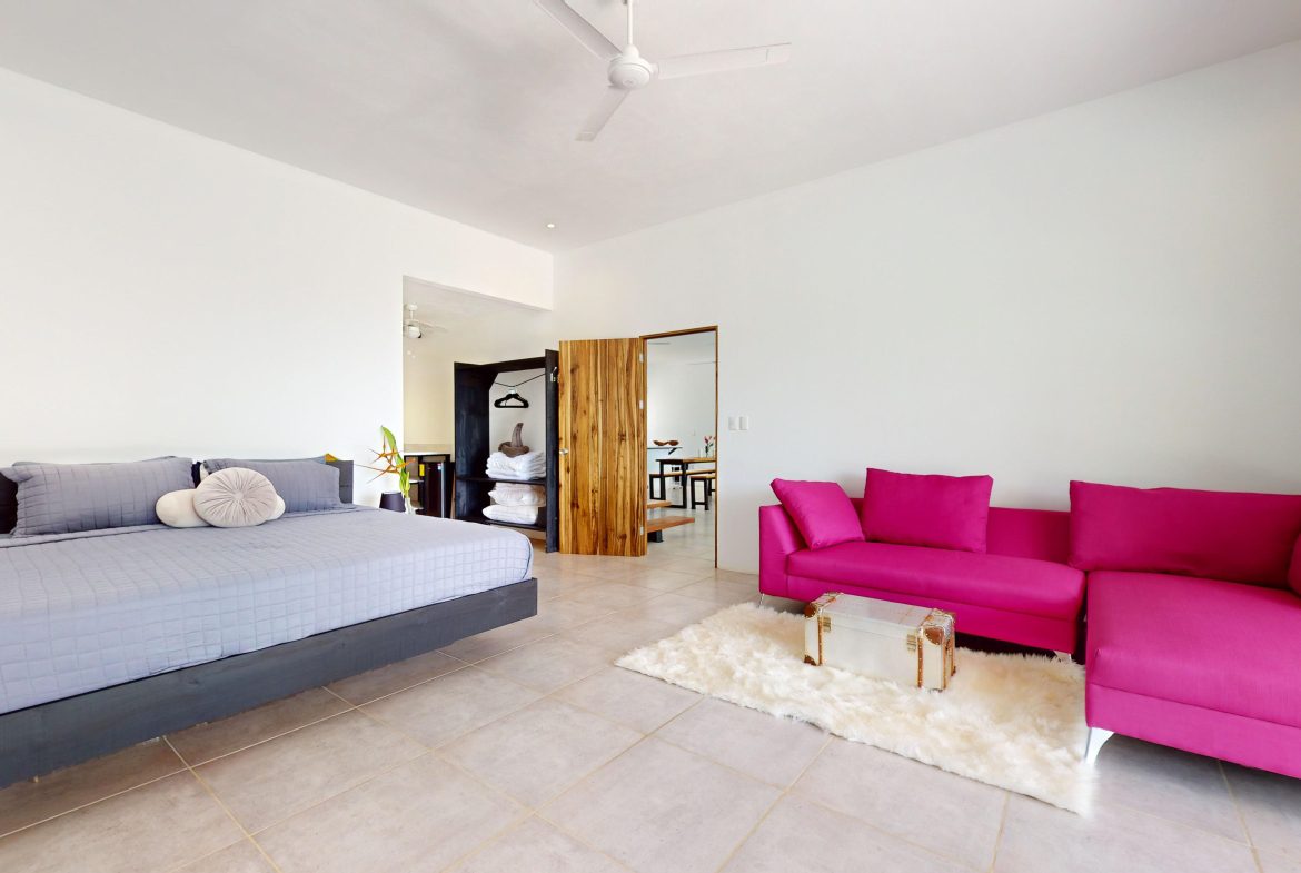 BEAUTIFUL AND MODERN HOME IN UVITA WITH INFINITY POOL, OCEAN VIEWS AND RENTAL OPTIONS