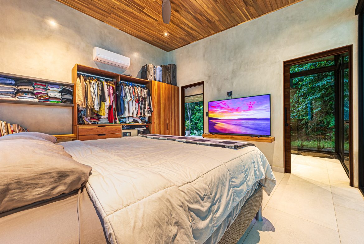 CASA KOULES – LUXURY OCEAN VIEW HOME IN COSTA VERDE ESTATES