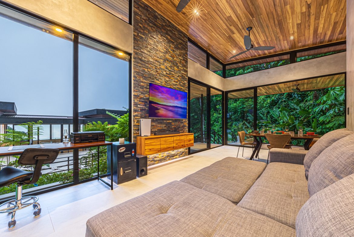 CASA KOULES – LUXURY OCEAN VIEW HOME IN COSTA VERDE ESTATES