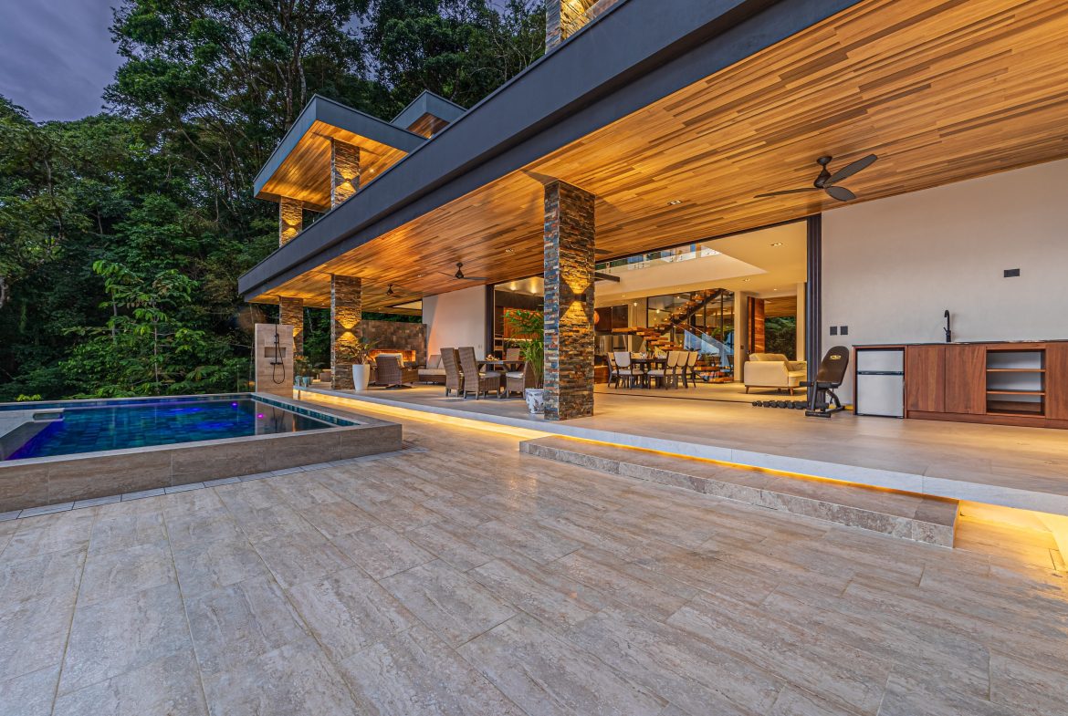 CASA KOULES – LUXURY OCEAN VIEW HOME IN COSTA VERDE ESTATES