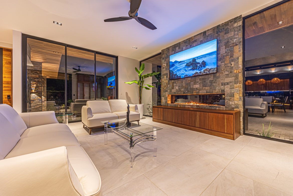 CASA KOULES – LUXURY OCEAN VIEW HOME IN COSTA VERDE ESTATES