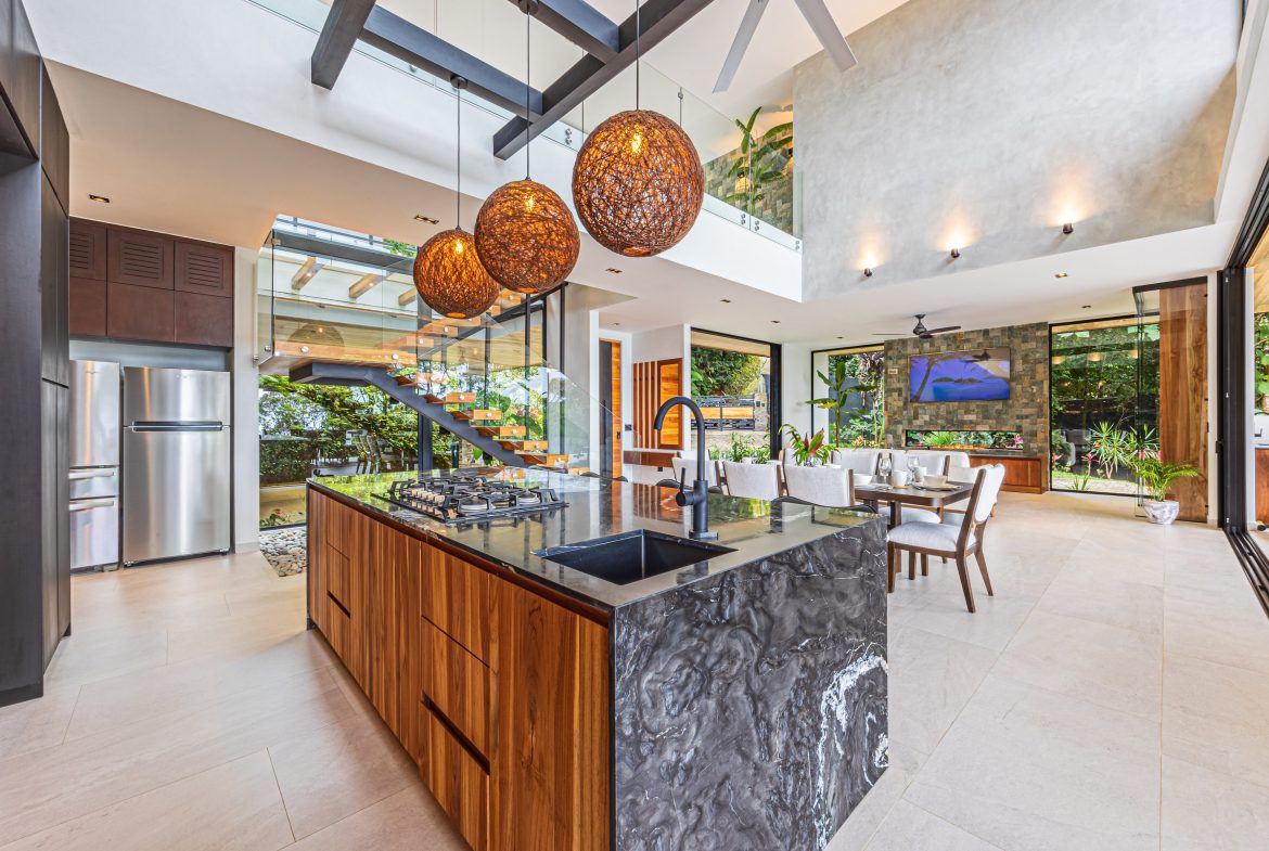 CASA KOULES – LUXURY OCEAN VIEW HOME IN COSTA VERDE ESTATES