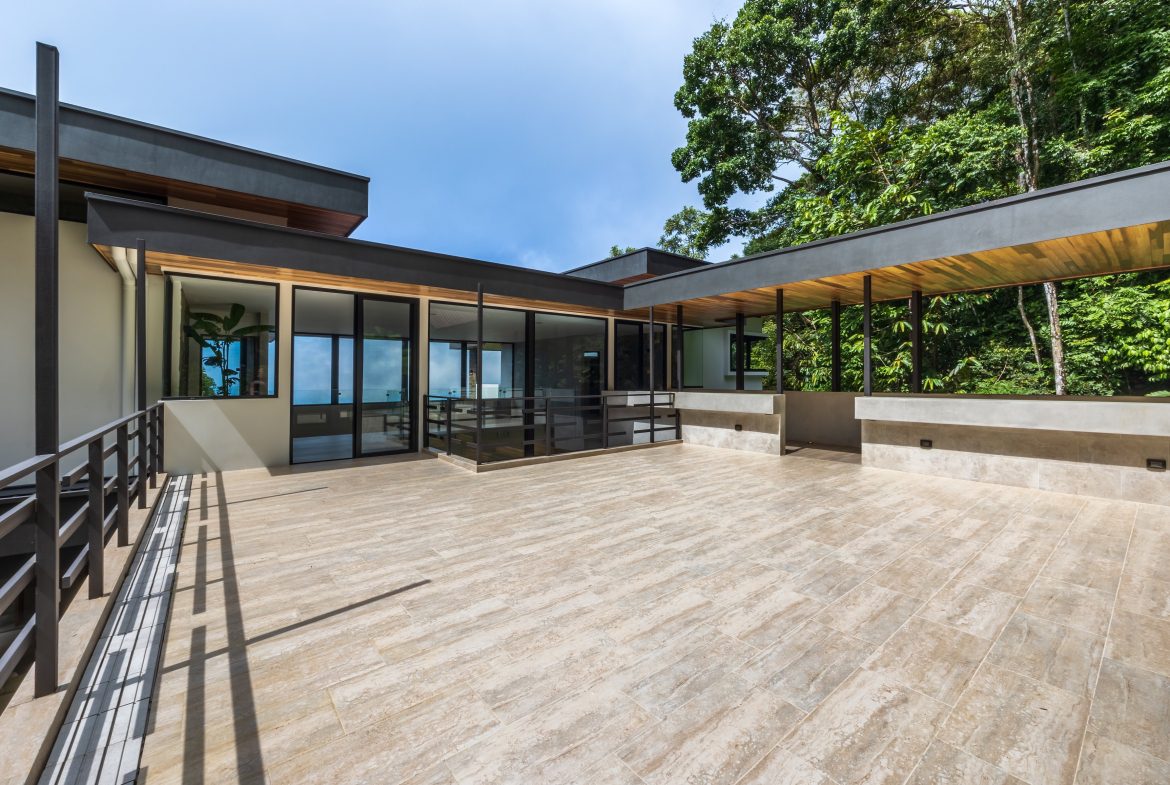 CASA KOULES – LUXURY OCEAN VIEW HOME IN COSTA VERDE ESTATES