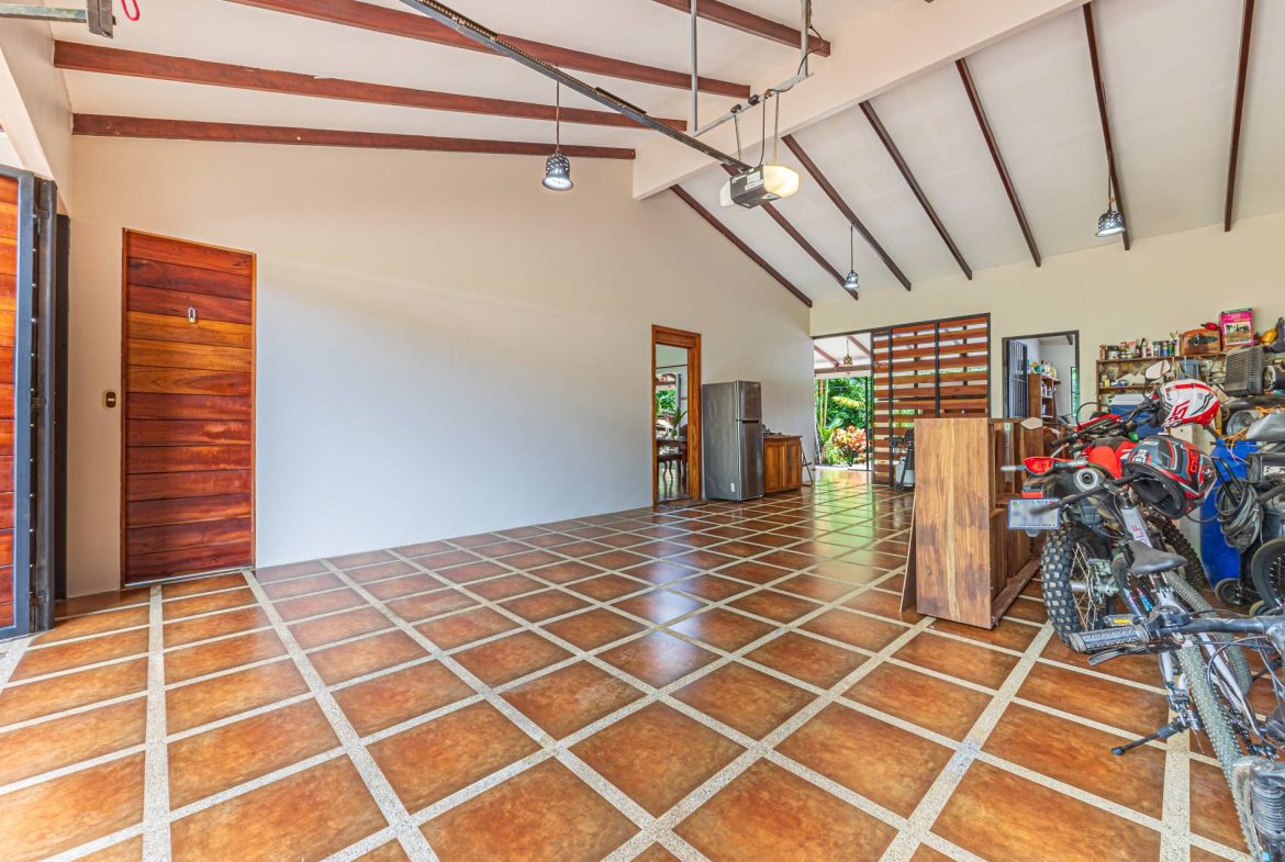 PROPERTY IN THE HEART OF UVITA – 0.12 ACRES
