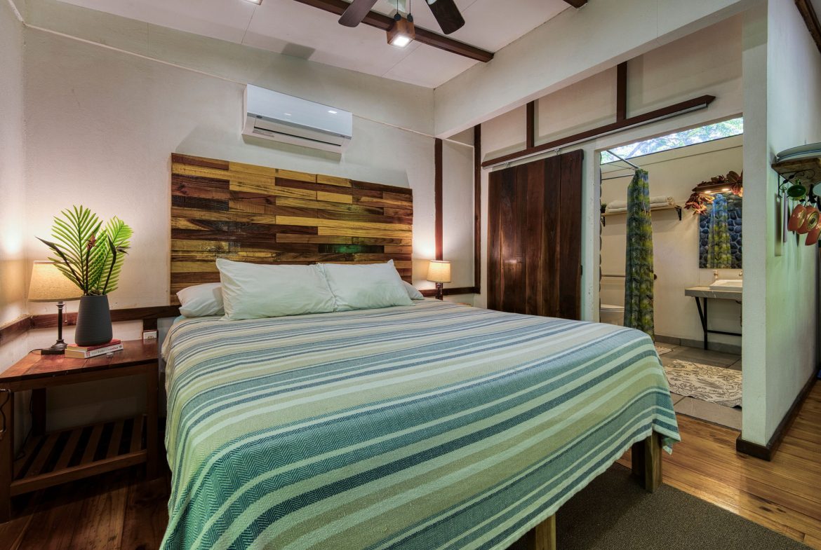 DOMINICAL HOTEL OR RETREAT WITH 13 RENTALS PLUS OWNER’S HOME