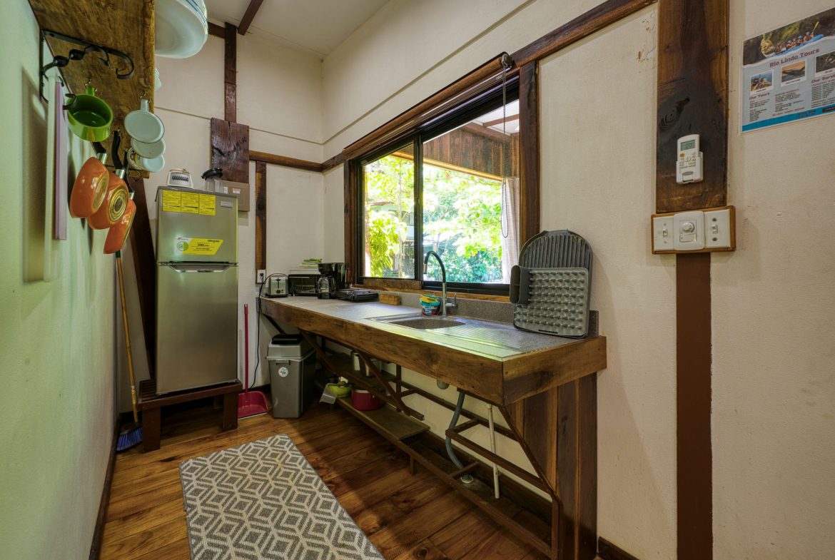 DOMINICAL HOTEL OR RETREAT WITH 13 RENTALS PLUS OWNER’S HOME