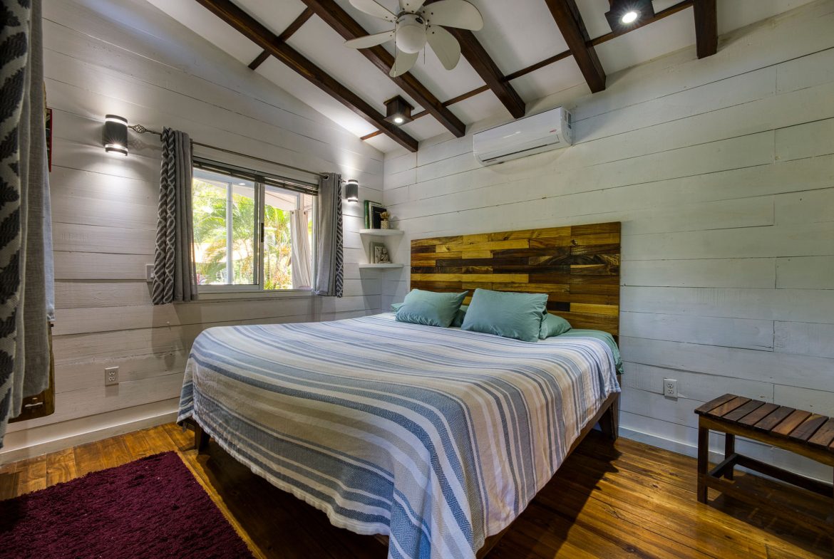 DOMINICAL HOTEL OR RETREAT WITH 13 RENTALS PLUS OWNER’S HOME
