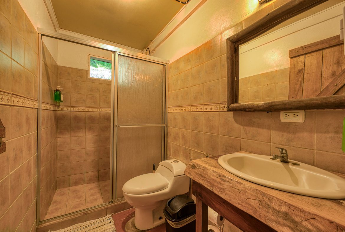 DOMINICAL HOTEL OR RETREAT WITH 13 RENTALS PLUS OWNER’S HOME