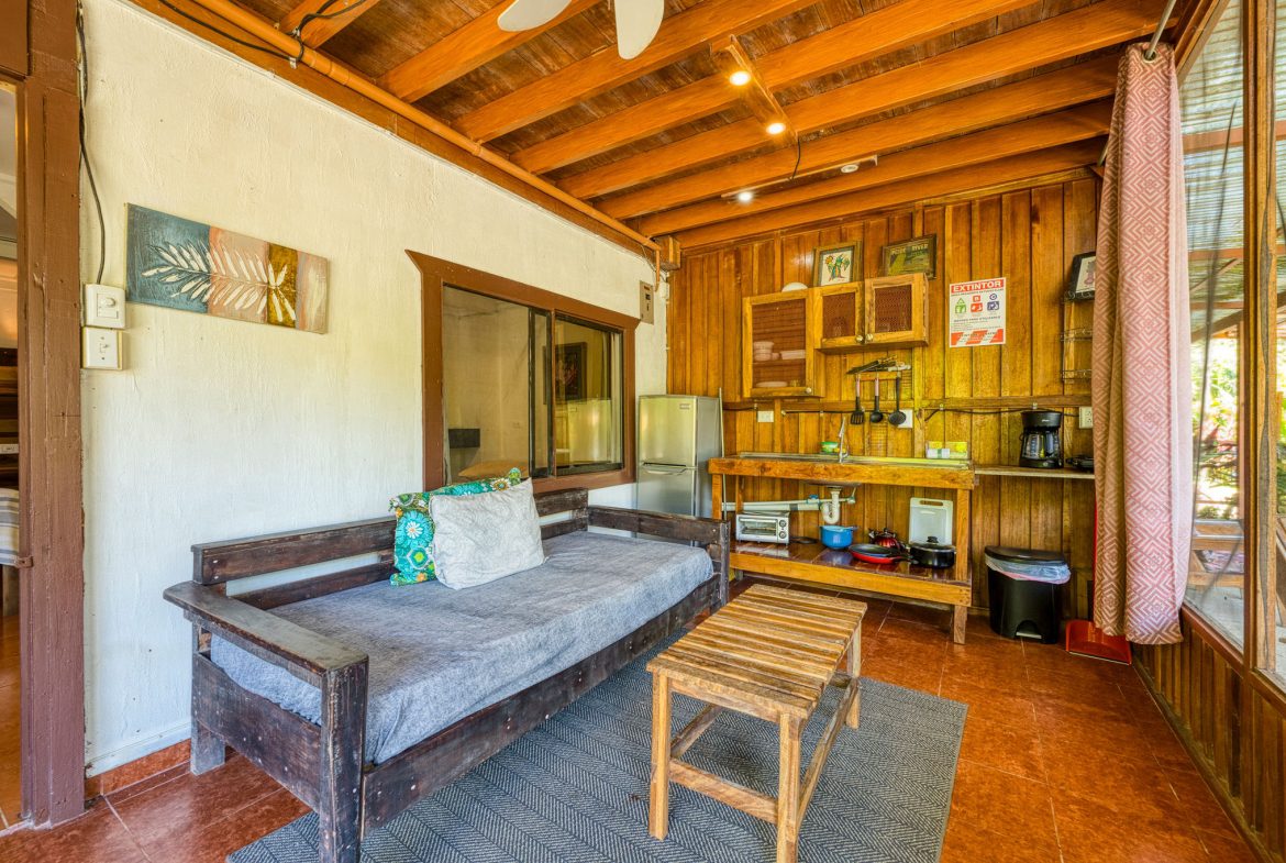 DOMINICAL HOTEL OR RETREAT WITH 13 RENTALS PLUS OWNER’S HOME