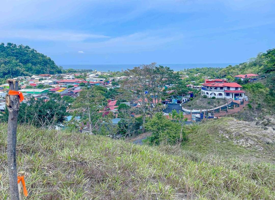 PROPERTY WITH OCEAN AND MOUNTAIN VIEWS QUEPOS – 2.0 ACRES