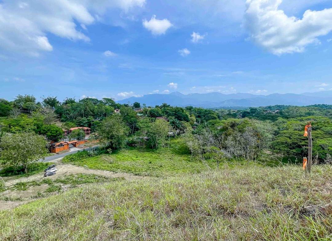 PROPERTY WITH OCEAN AND MOUNTAIN VIEWS QUEPOS – 2.0 ACRES