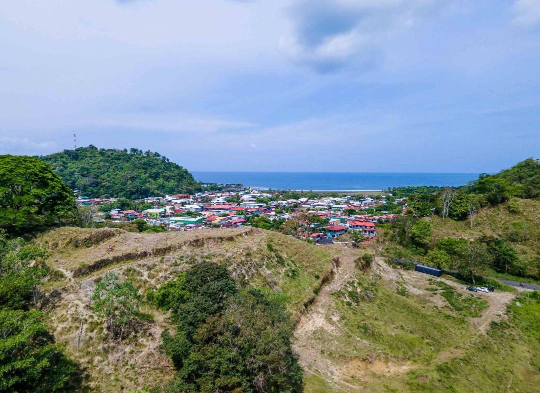 PROPERTY WITH OCEAN AND MOUNTAIN VIEWS QUEPOS – 2.0 ACRES