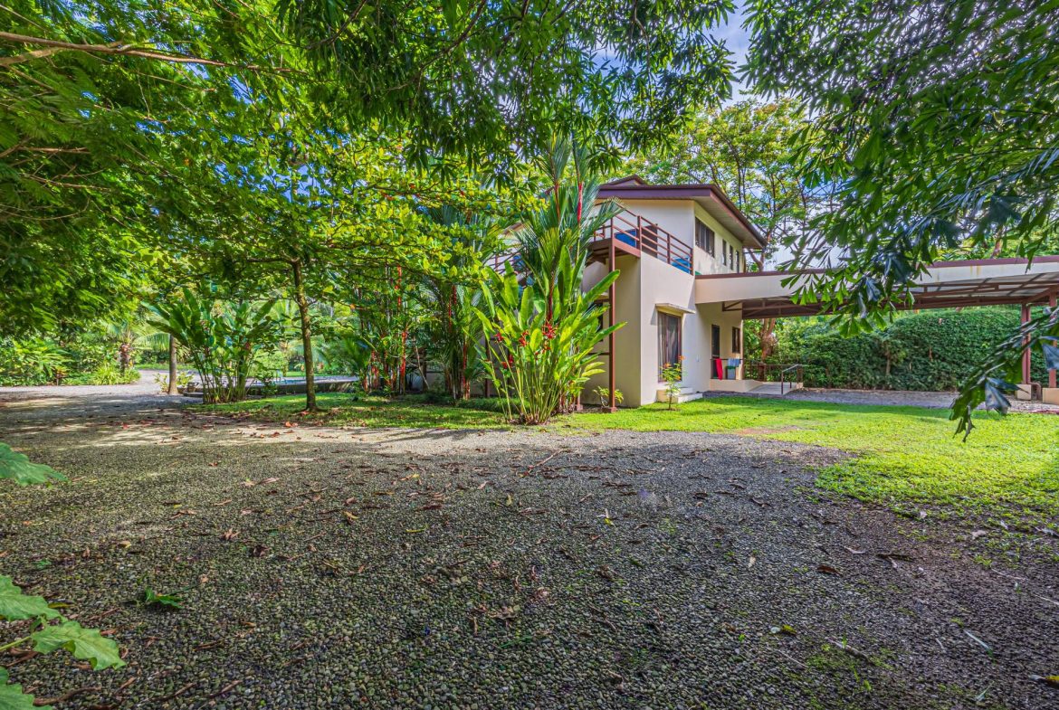 PROPERTY NEAR TO THE DOMINICAL BEACH – 0.50 ACRES