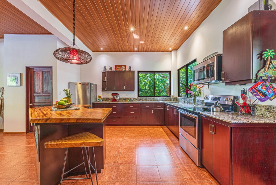 PROPERTY NEAR TO THE DOMINICAL BEACH – 0.50 ACRES