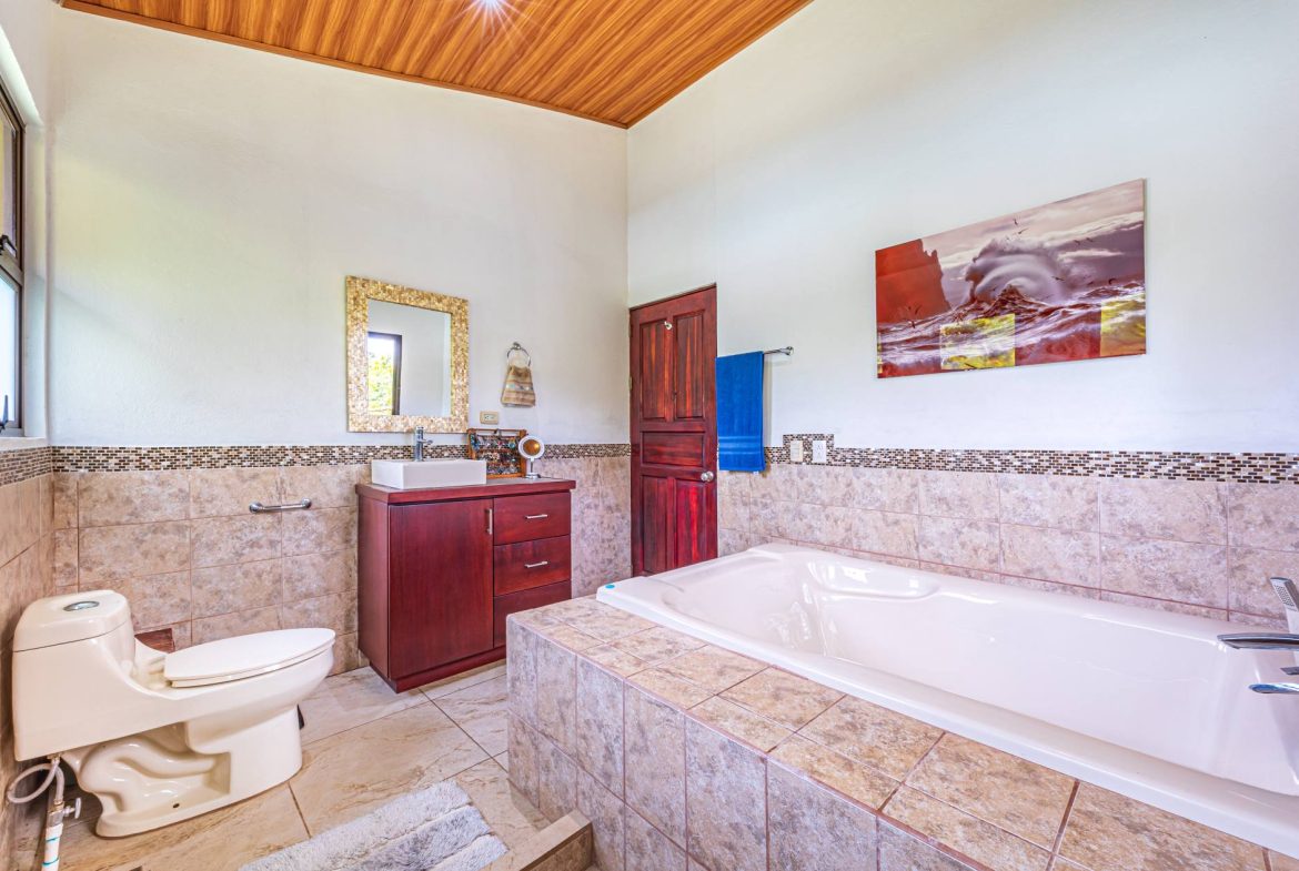 PROPERTY NEAR TO THE DOMINICAL BEACH – 0.50 ACRES
