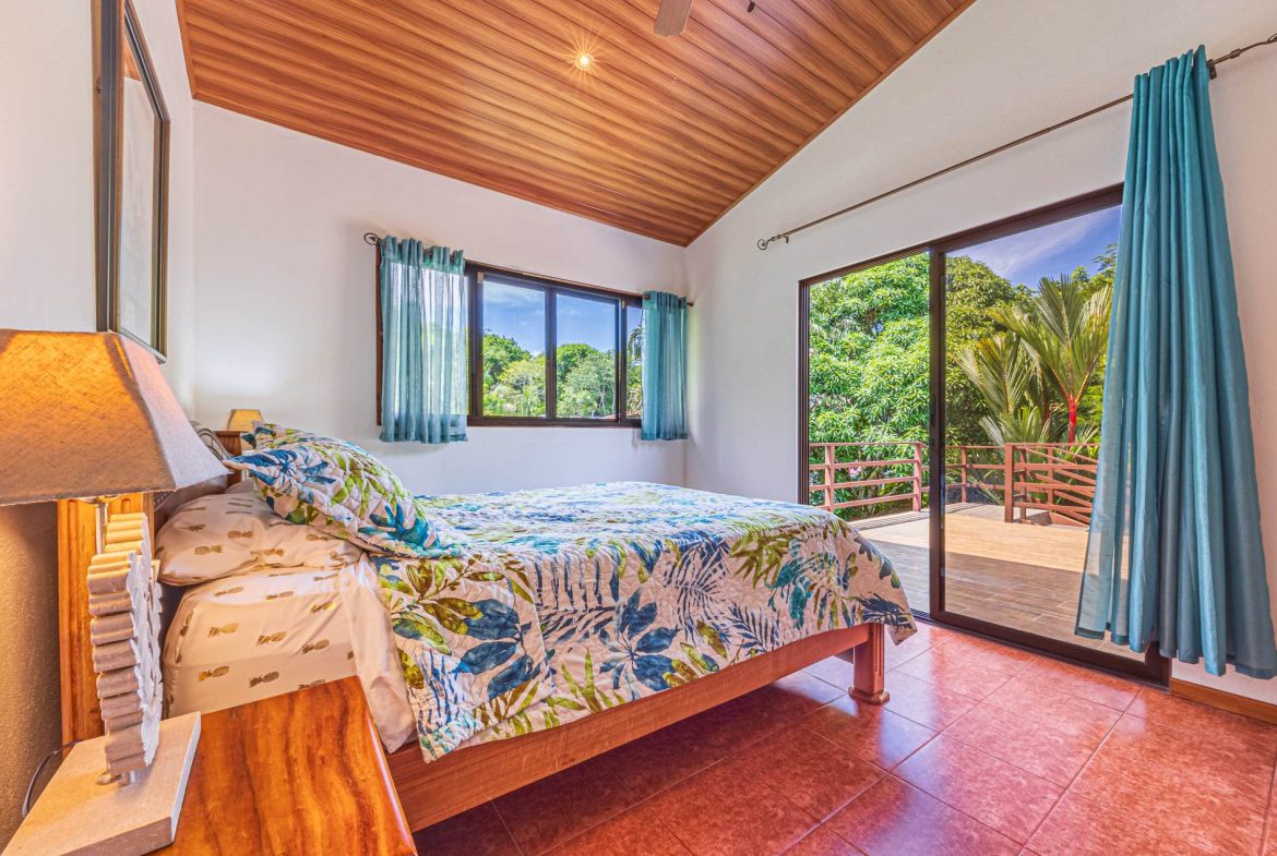 PROPERTY NEAR TO THE DOMINICAL BEACH – 0.50 ACRES