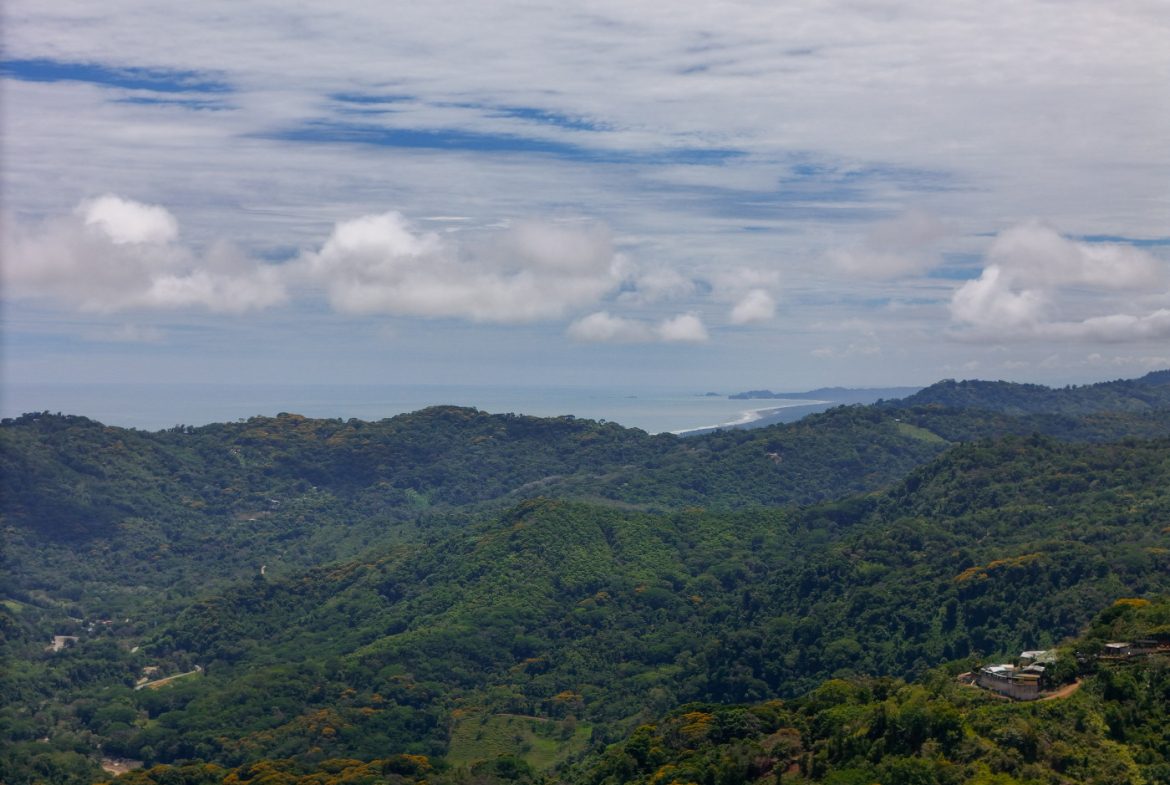 TROPICAL RETREAT IN PLATANILLO – OCEAN VIEW HOME PLUS APARTMENT IN ESTABLISHED COMMUNITY – 0.88 ACRES, Uvita, Costa Rica — photo 2