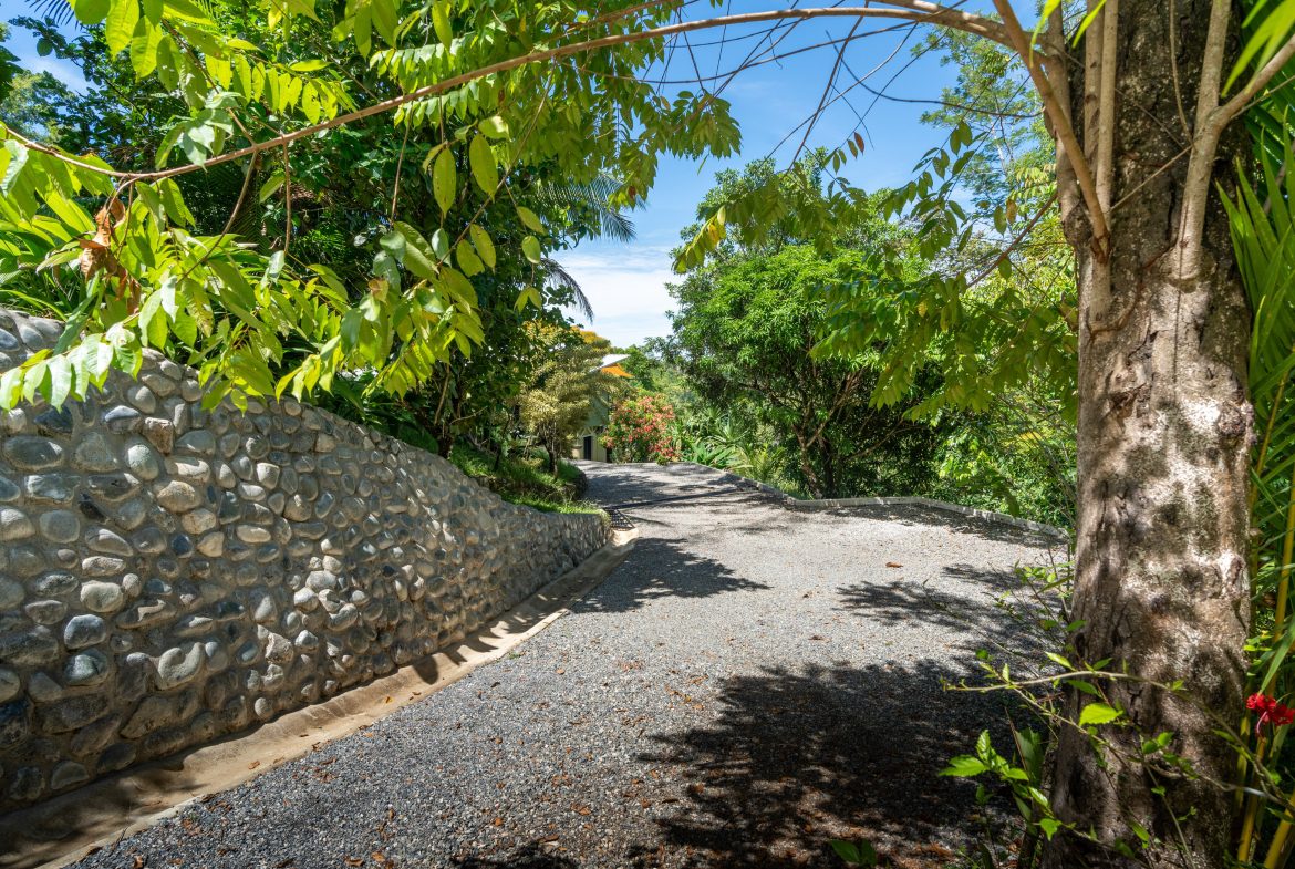 PROPERTY IN OJOCHAL WITH OCEAN VIEW – 1.3 ACRES, Uvita, Costa Rica — photo 3