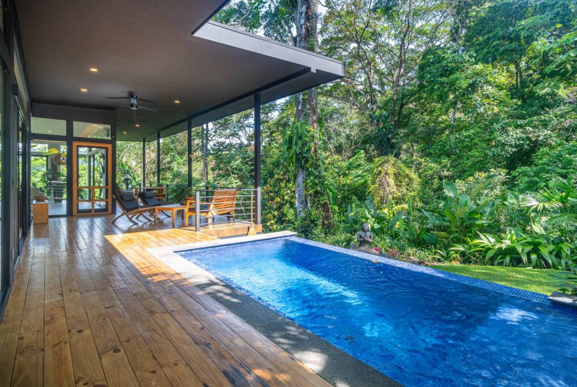 ESCALERAS MODERN HOME WITH OCEAN VIEWS DOMINICAl – 2.5 ACRES