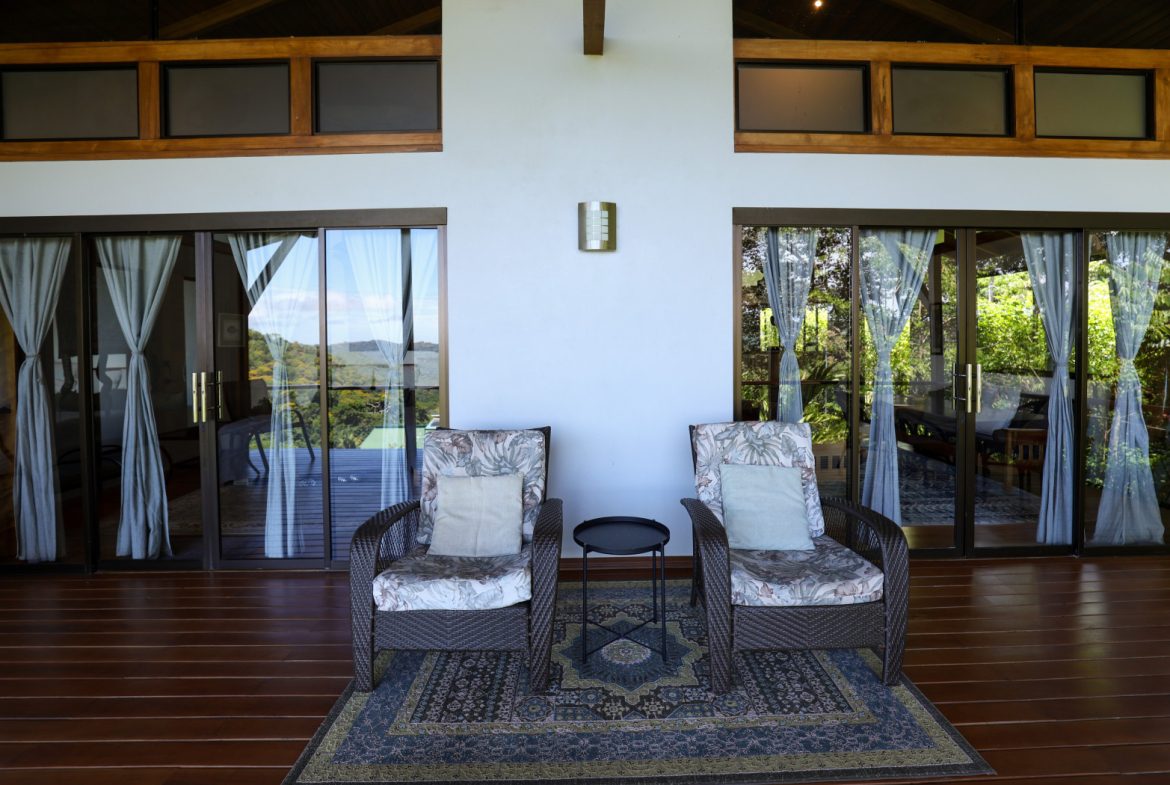 TROPICAL RETREAT IN PLATANILLO – OCEAN VIEW HOME PLUS APARTMENT IN ESTABLISHED COMMUNITY – 0.88 ACRES