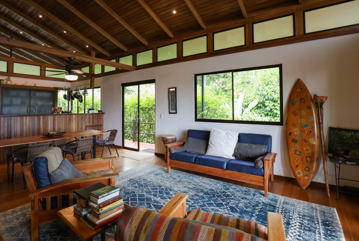 TROPICAL RETREAT IN PLATANILLO – OCEAN VIEW HOME PLUS APARTMENT IN ESTABLISHED COMMUNITY – 0.88 ACRES