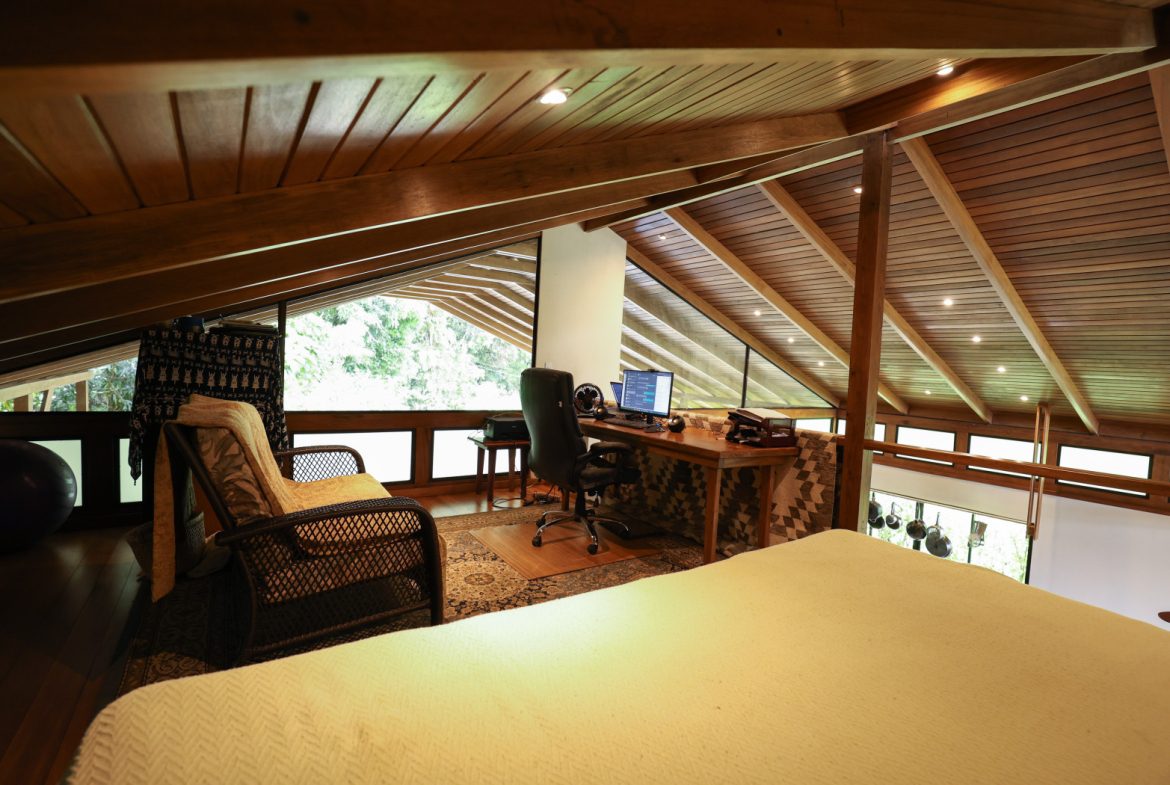 TROPICAL RETREAT IN PLATANILLO – OCEAN VIEW HOME PLUS APARTMENT IN ESTABLISHED COMMUNITY – 0.88 ACRES