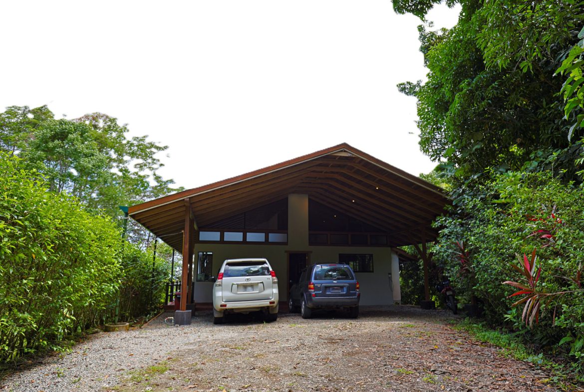 TROPICAL RETREAT IN PLATANILLO – OCEAN VIEW HOME PLUS APARTMENT IN ESTABLISHED COMMUNITY – 0.88 ACRES