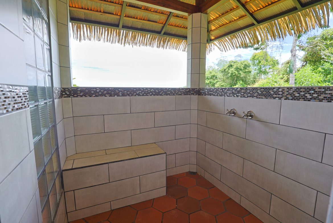TROPICAL RETREAT IN PLATANILLO – OCEAN VIEW HOME PLUS APARTMENT IN ESTABLISHED COMMUNITY – 0.88 ACRES