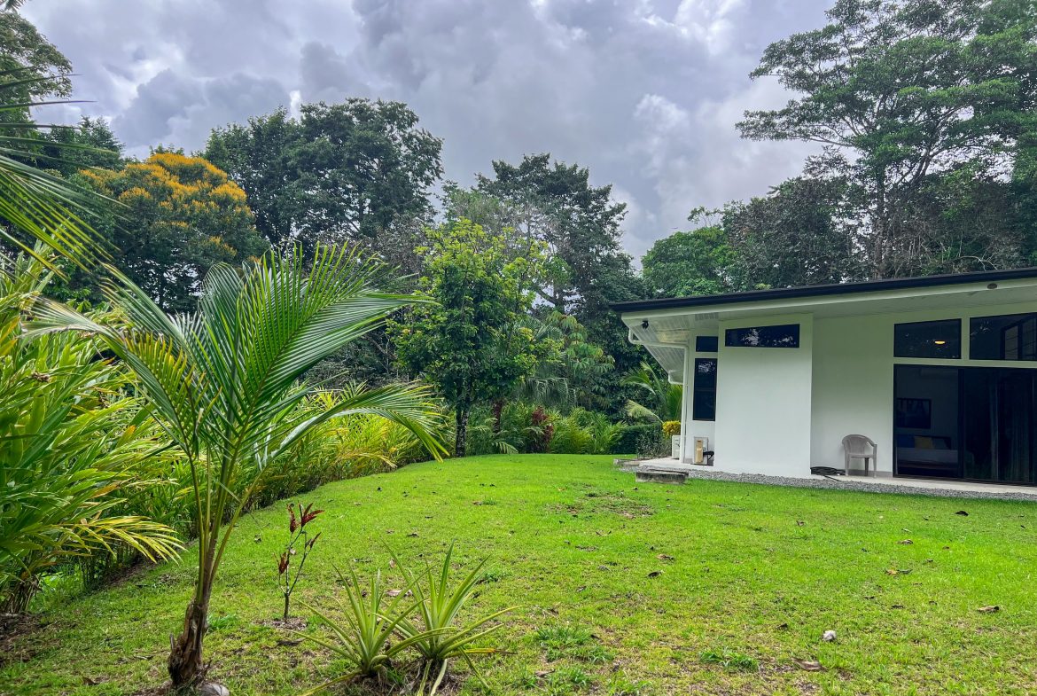 CASA CANTO DEL RÍO – A MODERN JUNGLE RETREAT WITH RIVERFRONT SERENITY & PRIVATE POOL ON 1-ACRE
