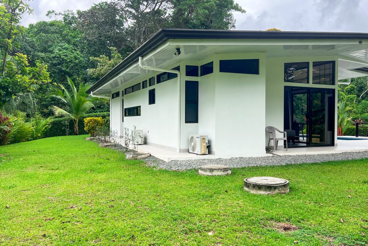 CASA CANTO DEL RÍO – A MODERN JUNGLE RETREAT WITH RIVERFRONT SERENITY & PRIVATE POOL ON 1-ACRE