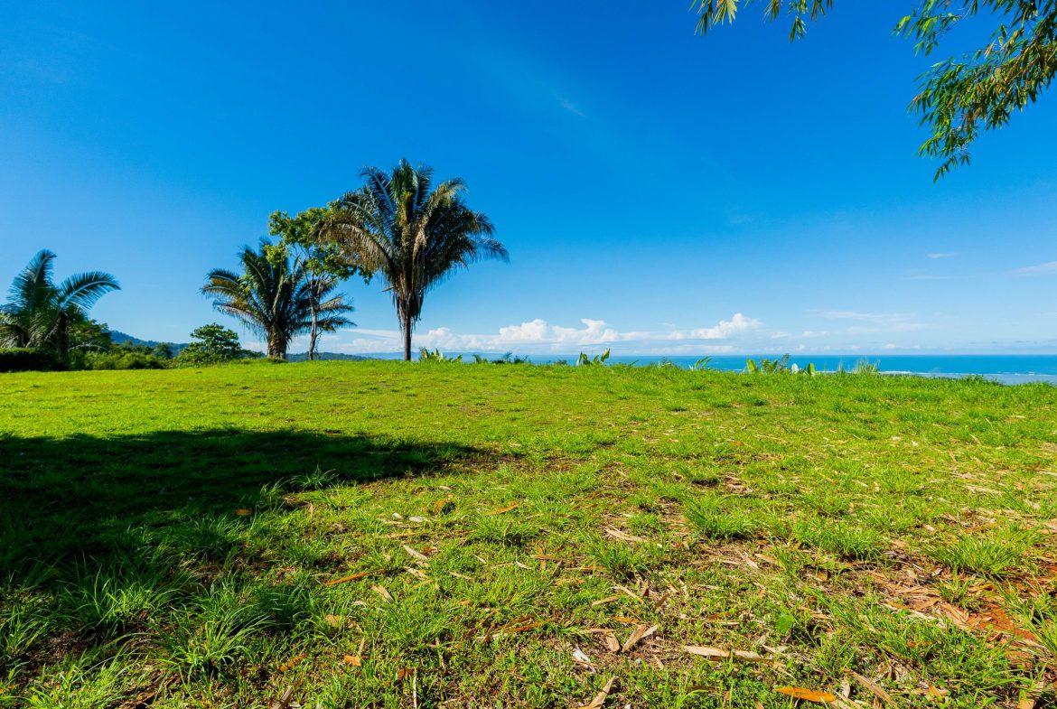 PROPERTY IN UVITA WITH OCEAN VIEW – 2.23 ACRES