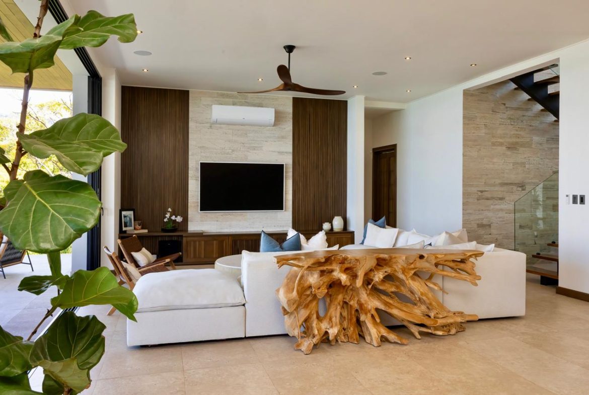 LUXURIOUS MASTERPIECE WITH FRONT ROW OCEAN AND COASTLINE VIEWS, Uvita, Costa Rica — photo 8
