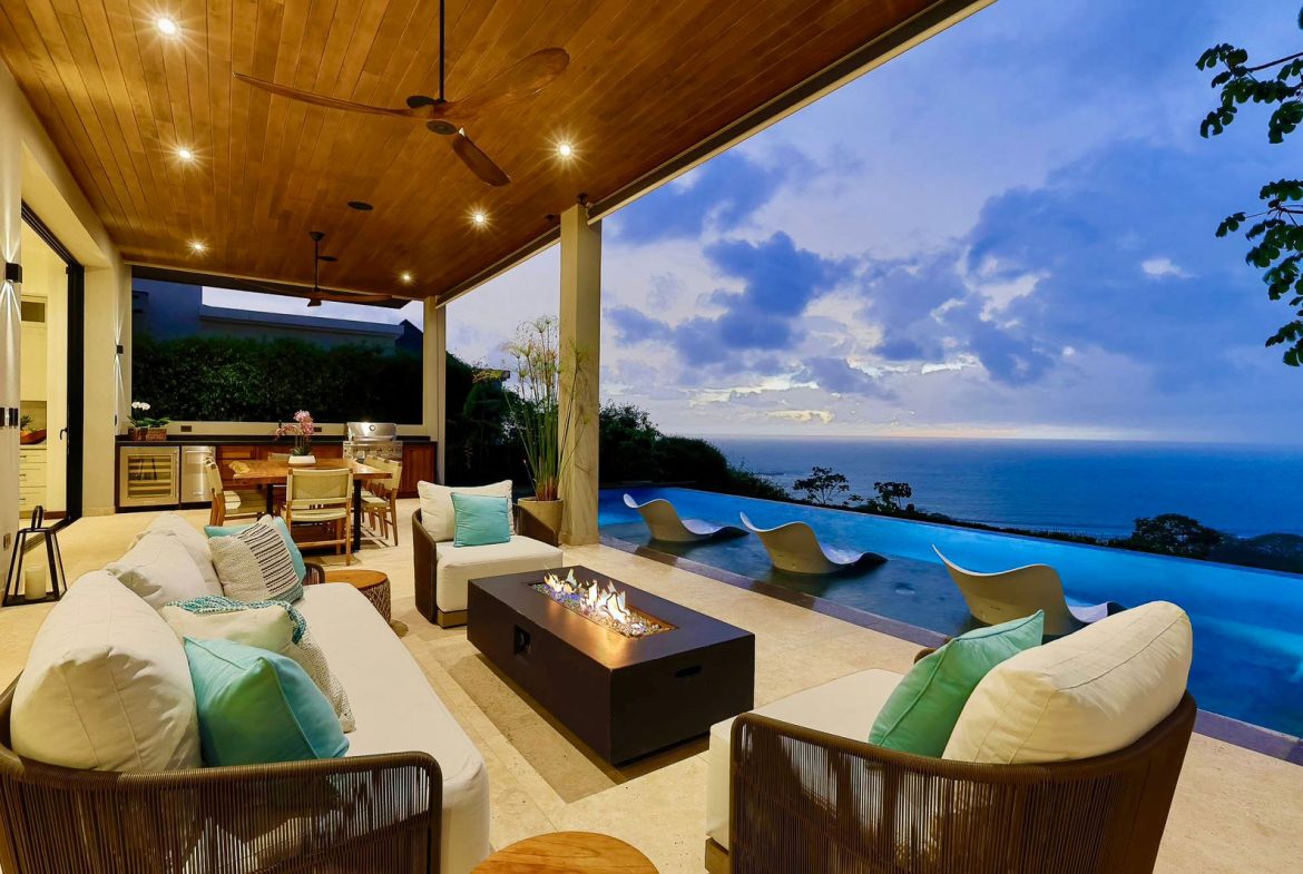 LUXURIOUS MASTERPIECE WITH FRONT ROW OCEAN AND COASTLINE VIEWS, Uvita, Costa Rica — photo 4