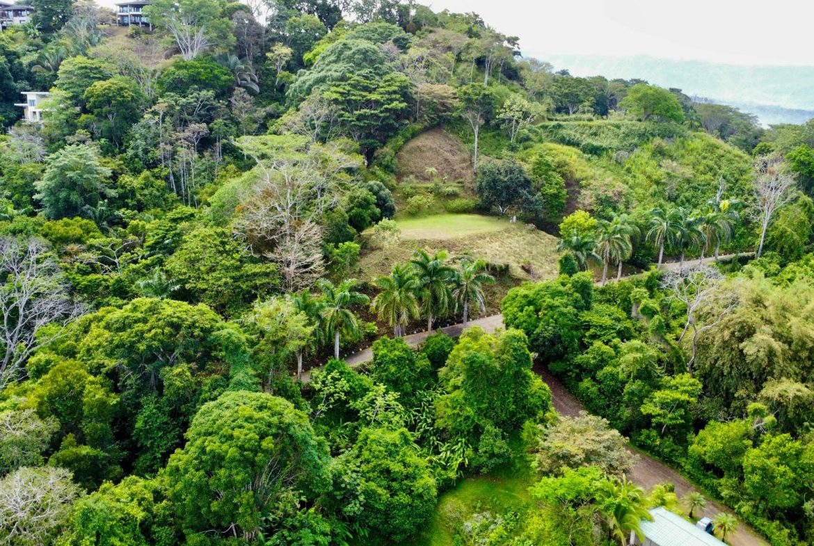 PROPERTY WITH OCEAN AND MOUNTAIN VIEWS, IN LAGUNAS – 3.6 ACRES