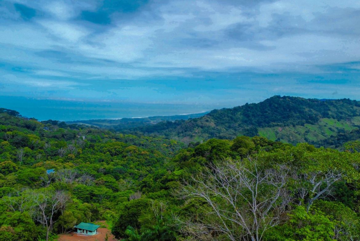 PROPERTY WITH OCEAN AND MOUNTAIN VIEWS, IN LAGUNAS – 3.6 ACRES