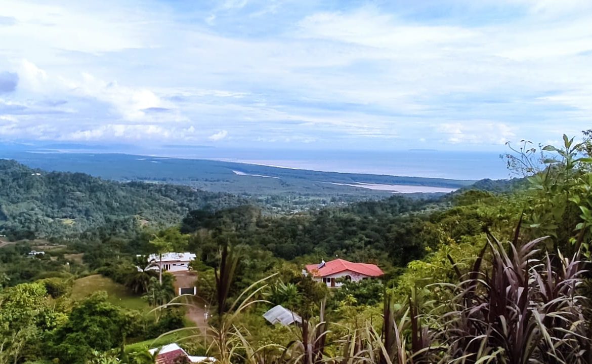 PROPERTY WITH MOUNTAIN VIEW IN TRES RIOS – 2.47 ACRES