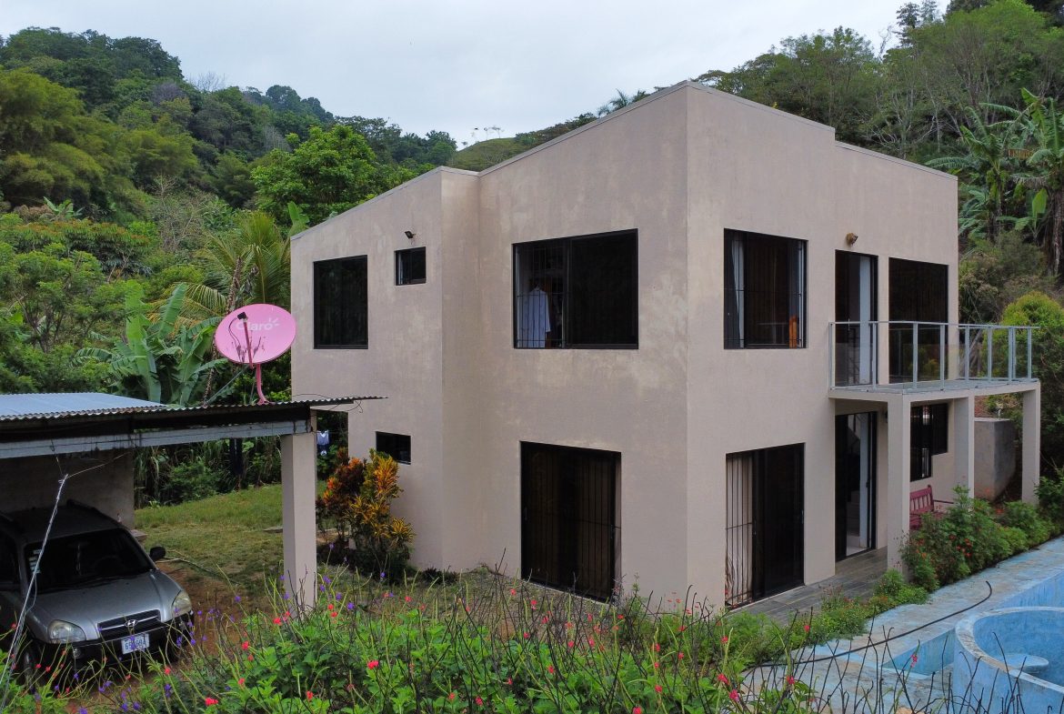 4-BEDROOM HOME WITH CREEK, FRUIT TREES AND POTENCIAL FOR EXPANSION ON 1.65 ACRES, Uvita, Costa Rica — photo 5