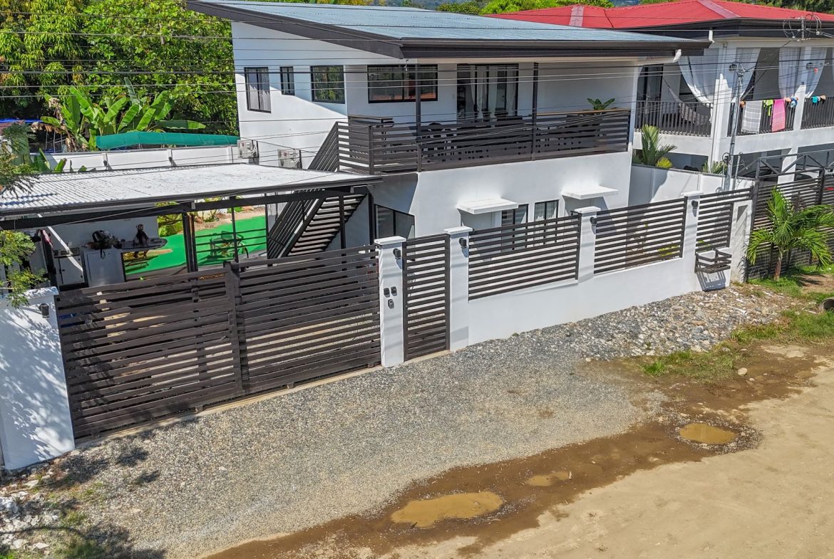 PROPERTY WITH 2 FLOORS IN BAHIA BALLENA – 0.05 ACRES, Uvita, Costa Rica — photo 1